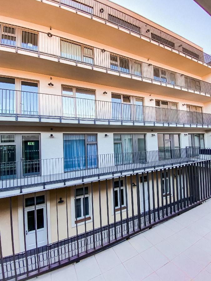 Lovely Studio Apartment, Free Parking 1,55 Hight プラハ エクステリア 写真
